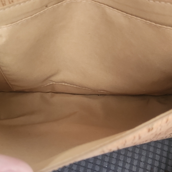 Lilly Pulitzer Tan and Gold Clutch. Only Used a Couple Times. - Picture 3 of 3